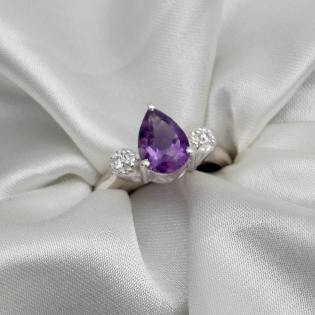 925 Sterling Silver Pear-Shaped Amethyst