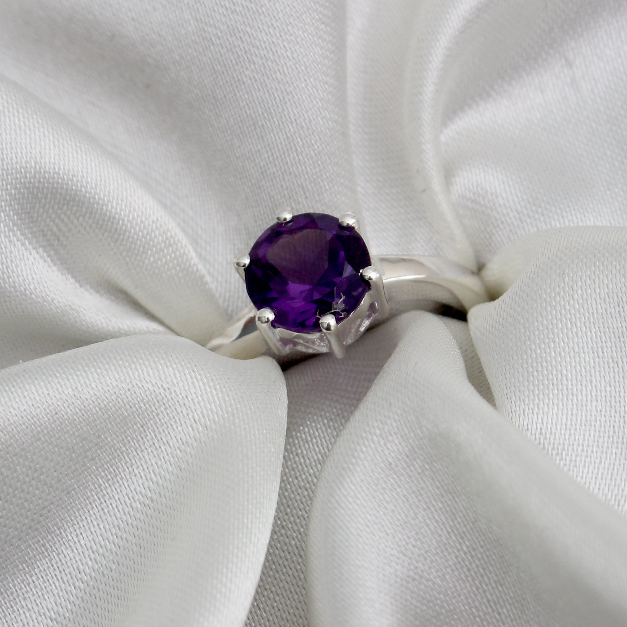 925 Sterling Silver Round Solitaire Amethyst Ring – Classic Ring for Women