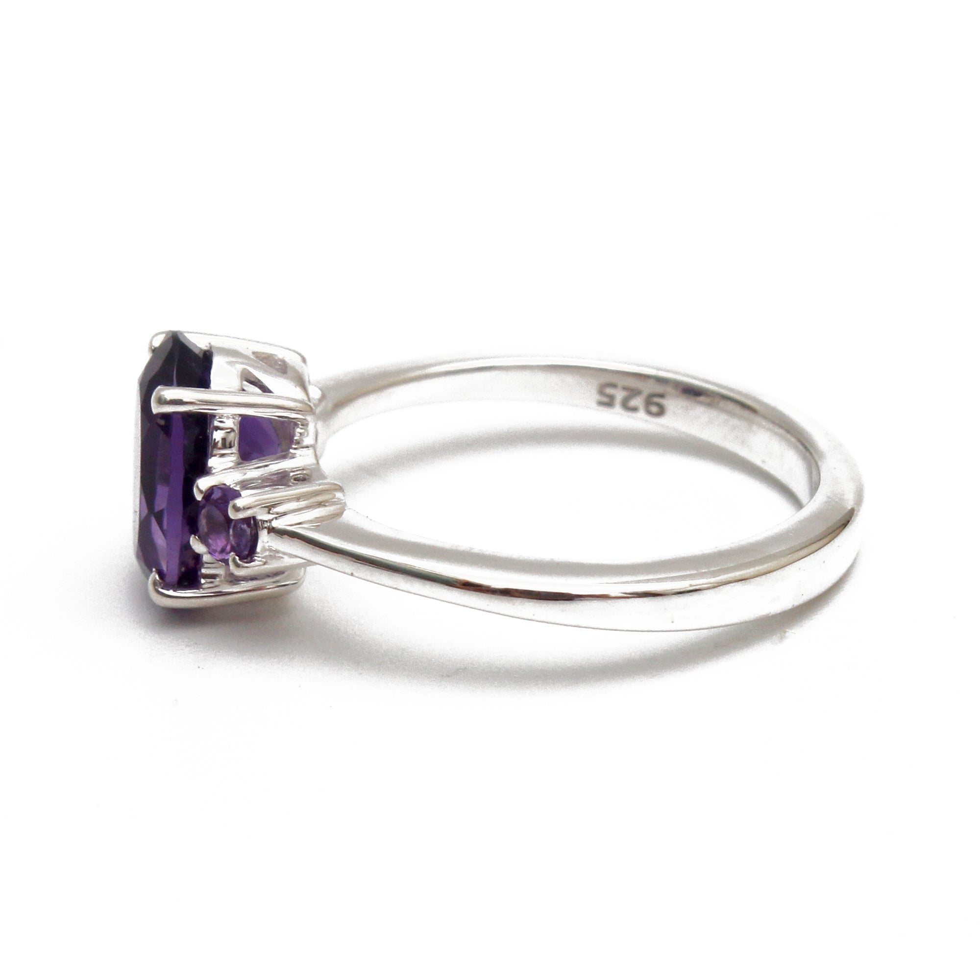 Amethyst Oval-Round Stone Ring