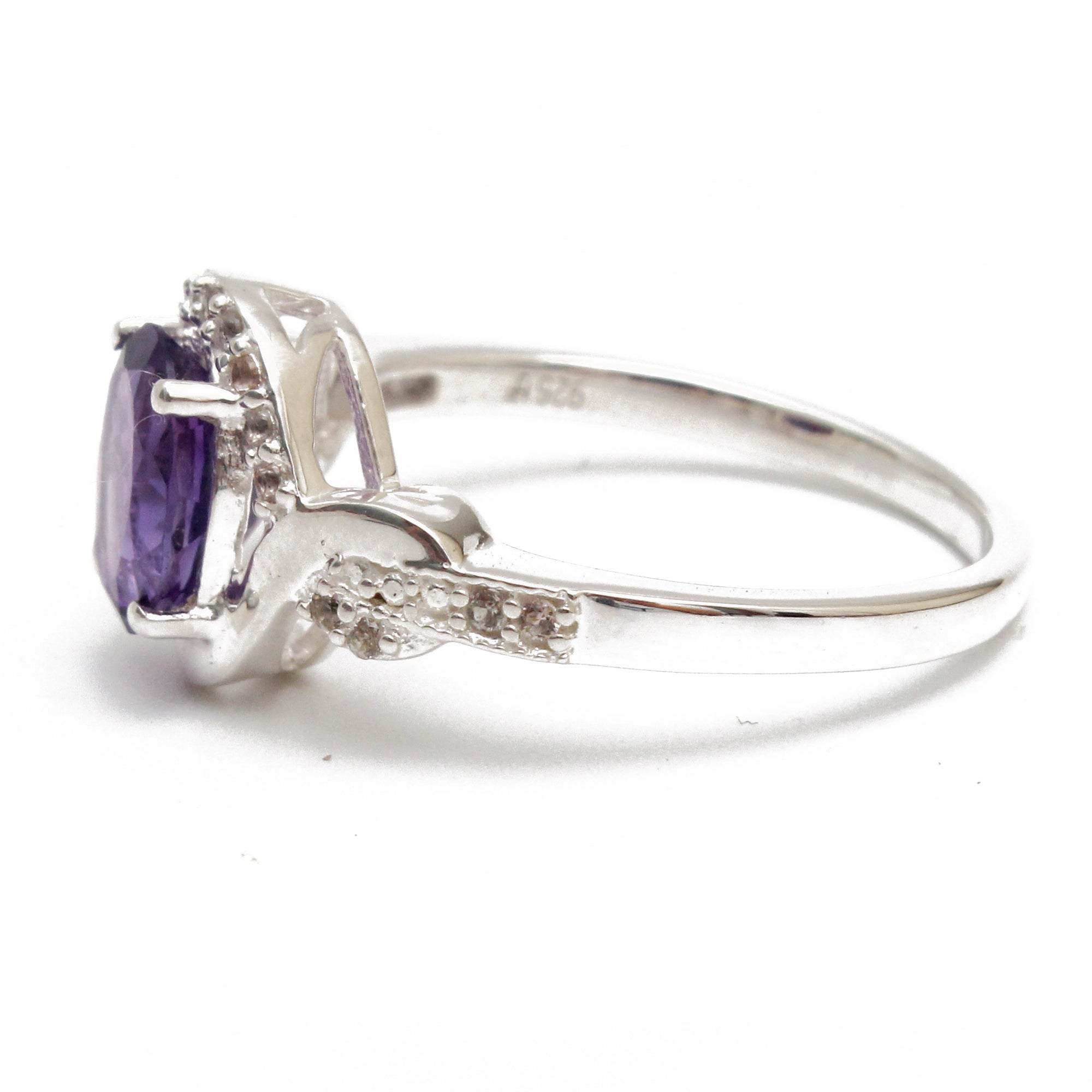 925 Sterling Silver Oval Amethyst Ring