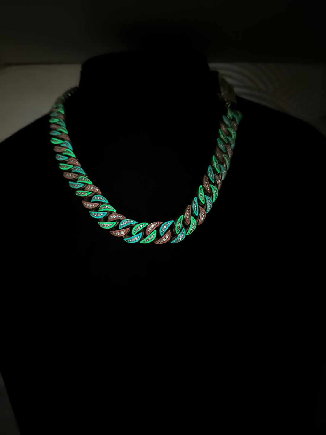Iced Out Paisley Cuban Chain (Glows in the dark)