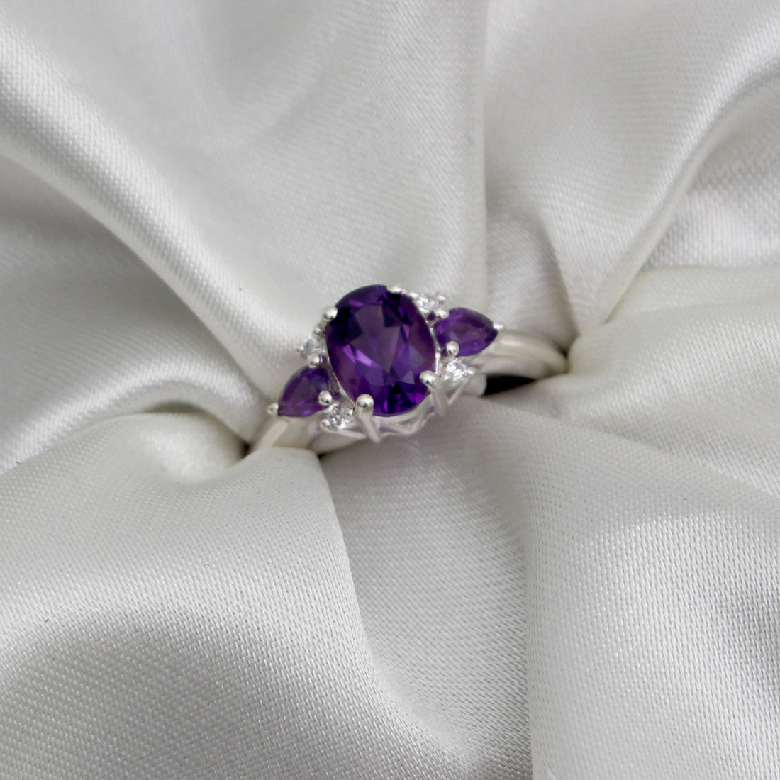 Amethyst Exquisite Silver Ring Oval-Pear Stone