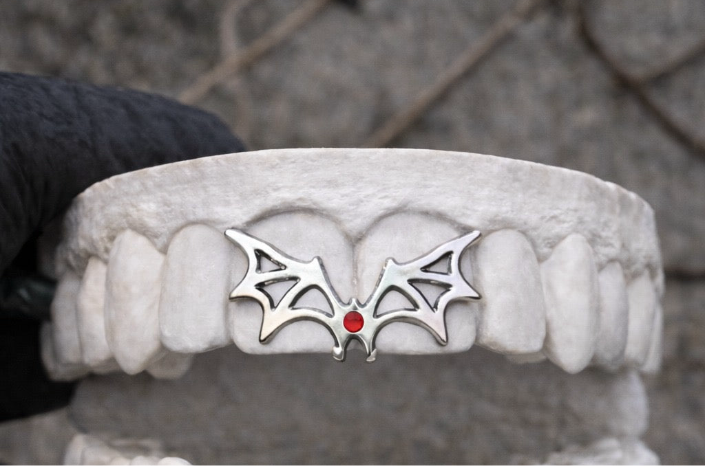 BATFANG GRILLZ