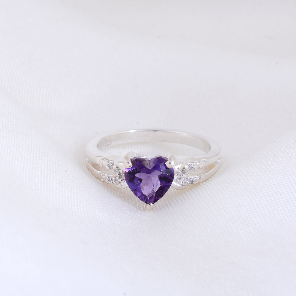 Amethyst Heartbeat: Silver Ring
