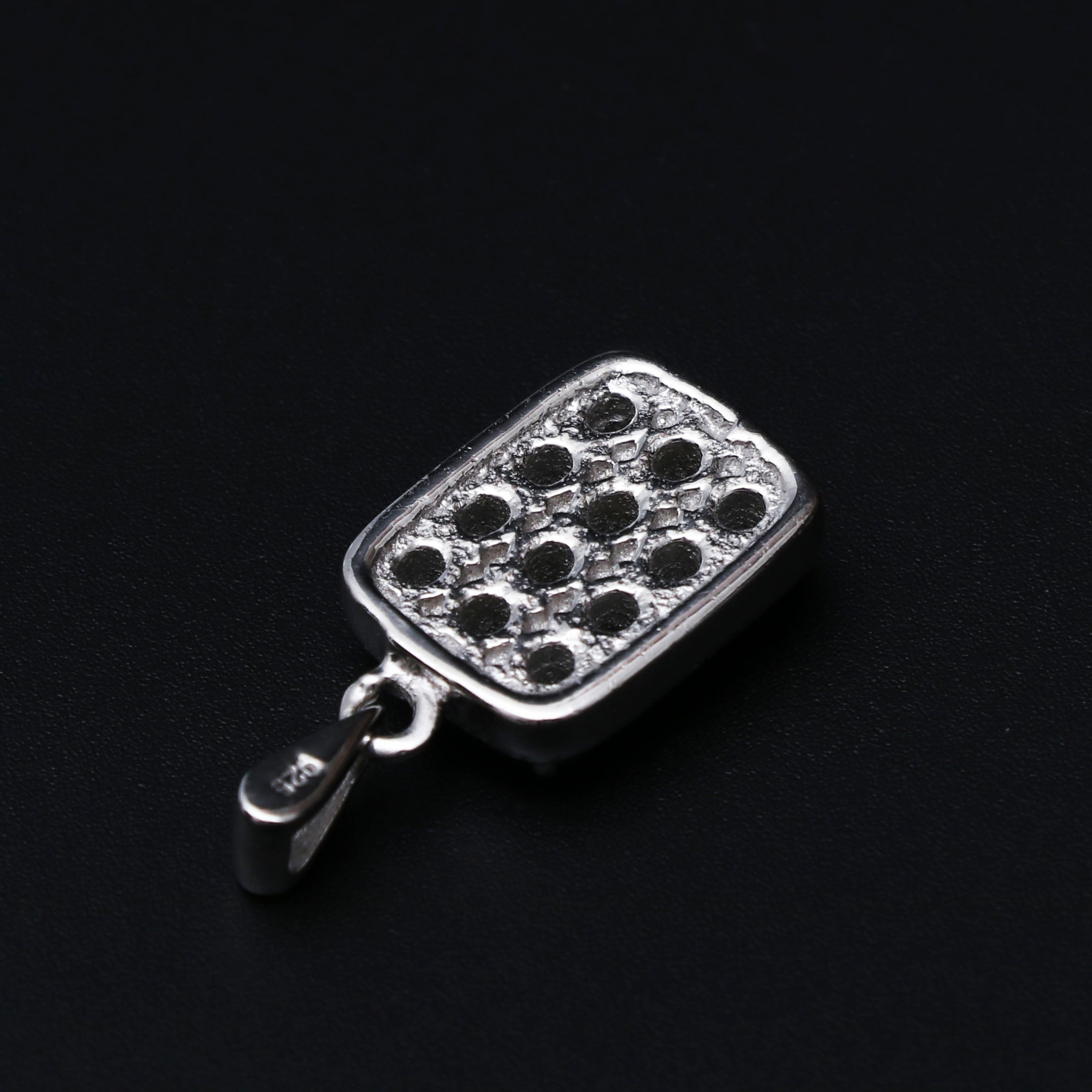 Yellow Green Sapphire Gemstone Pendant