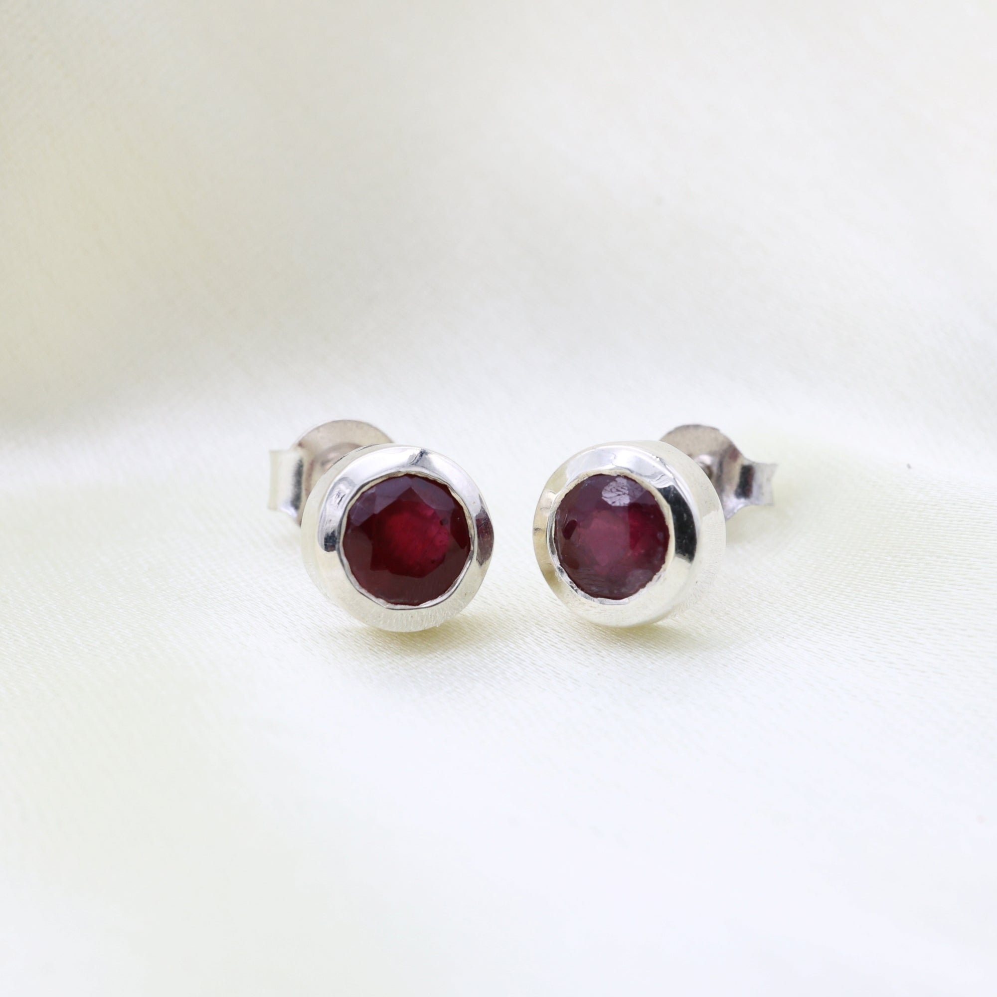 Garnet Round Stud Earrings