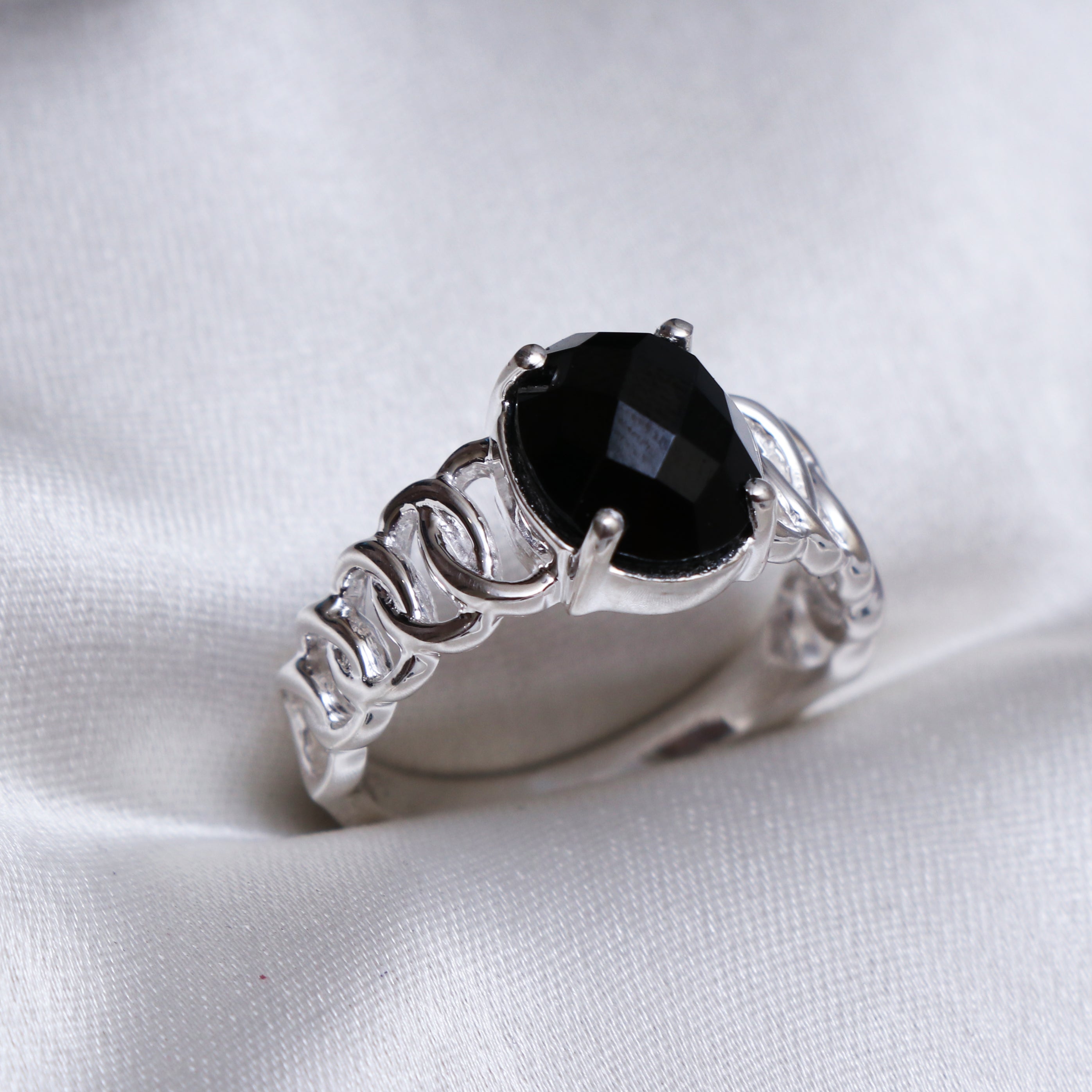 Natural Black Spinel Gemstone Rings