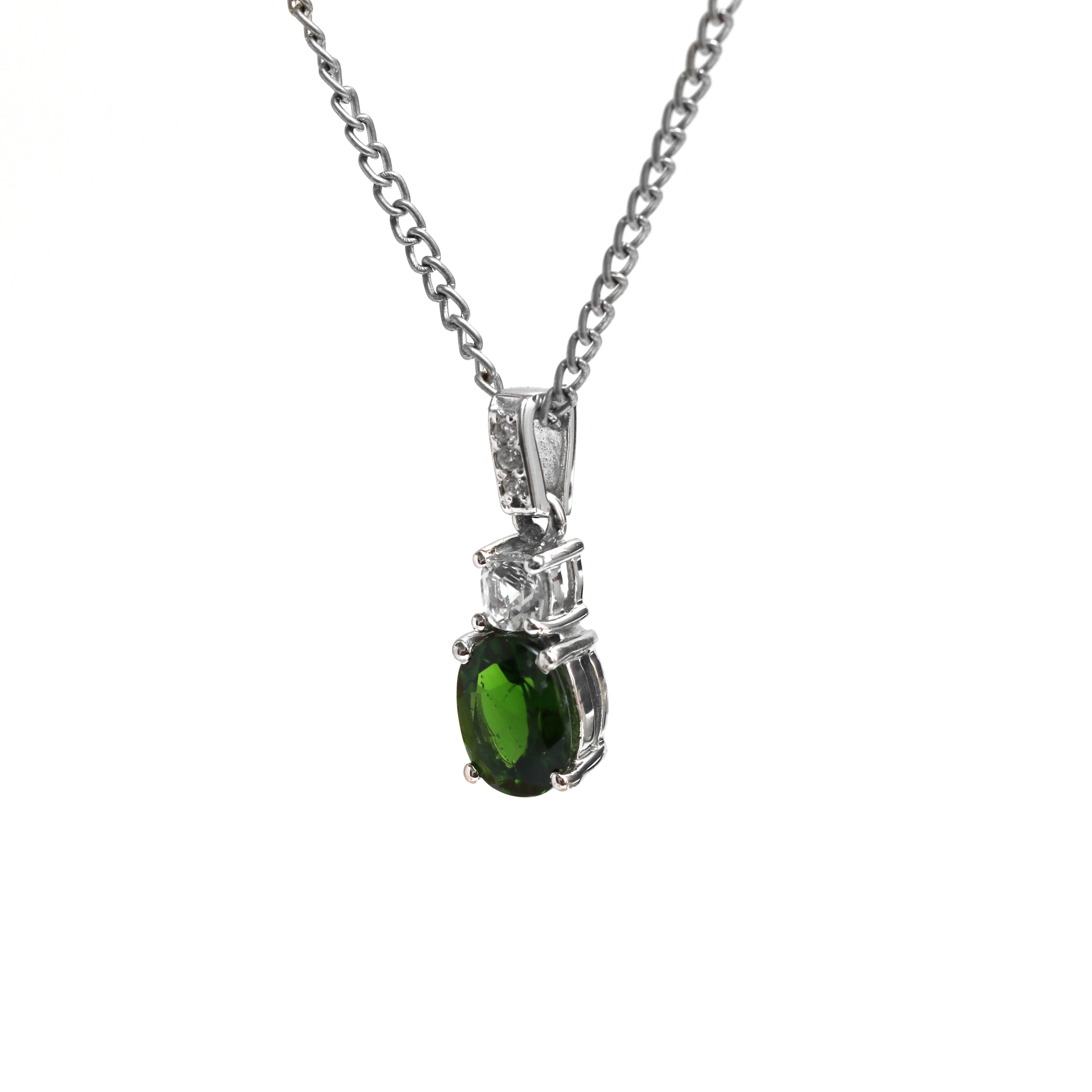 Chrome Diopside Pendant With Chain