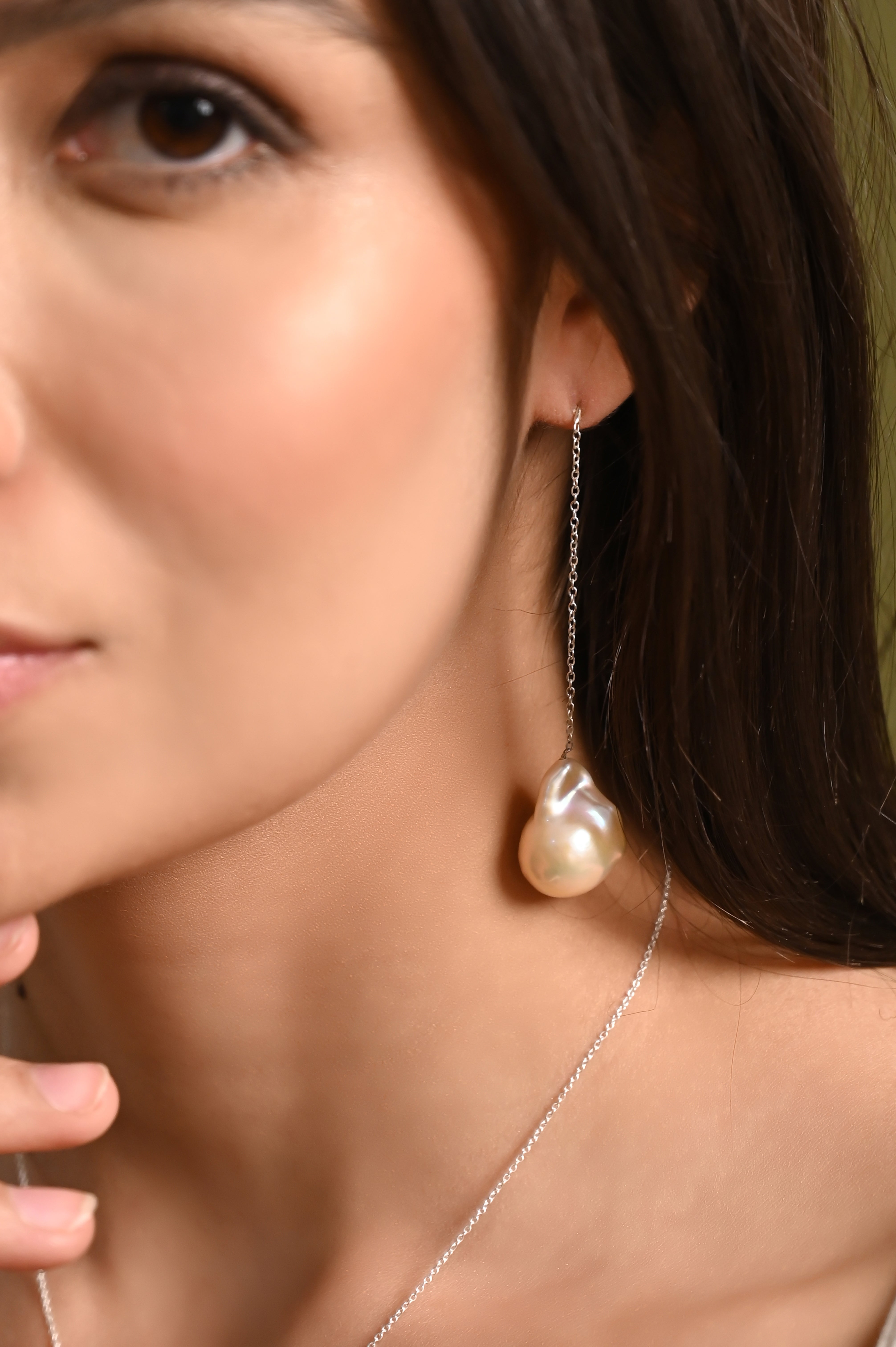 Dangled Pearl Rock Earrings