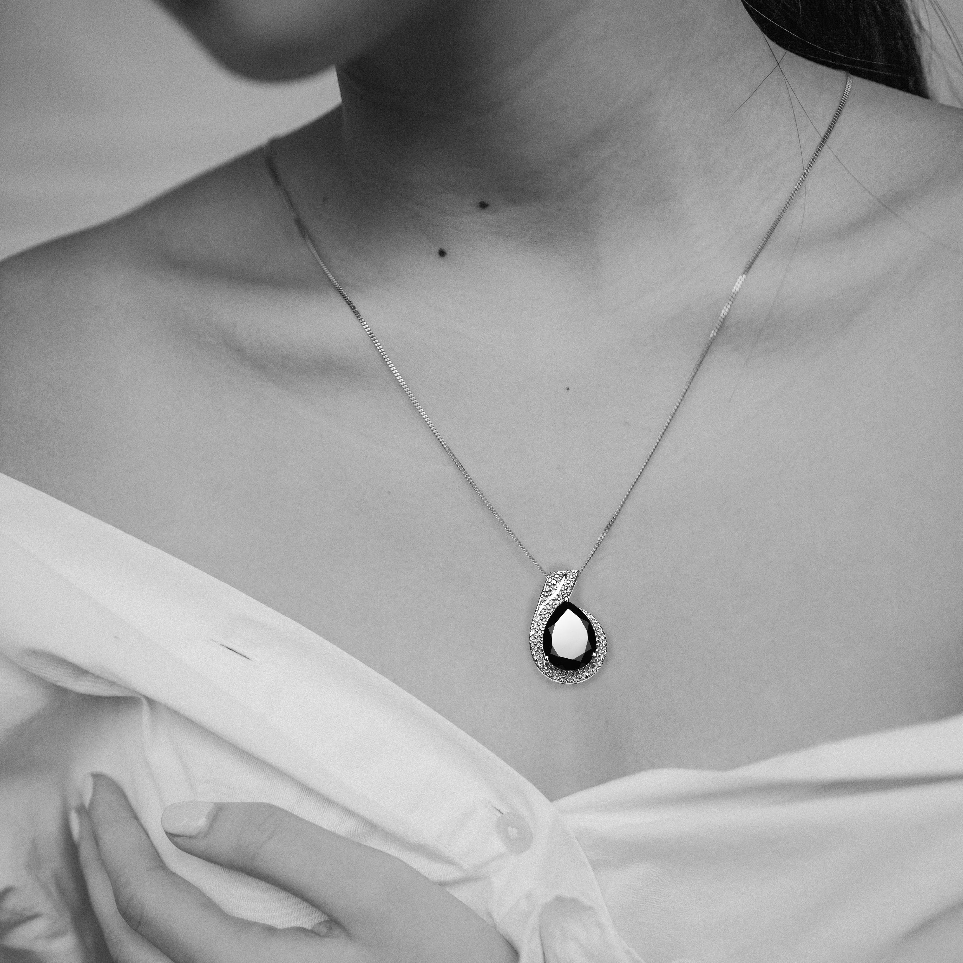 Black Spinel Fashionable Pendant