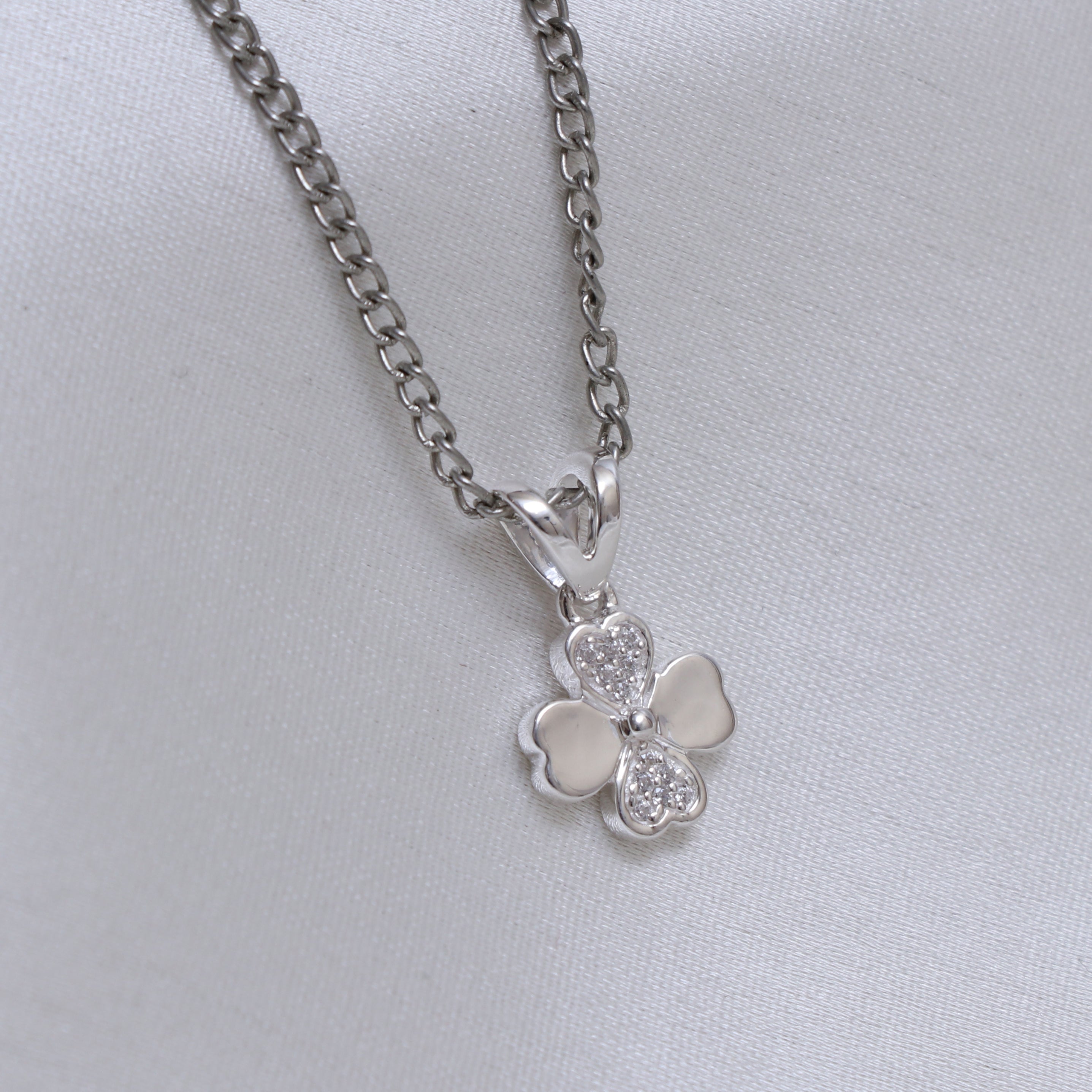 Dainty Iced Flower Pendant (Comes with a complimentary Silver Chain)