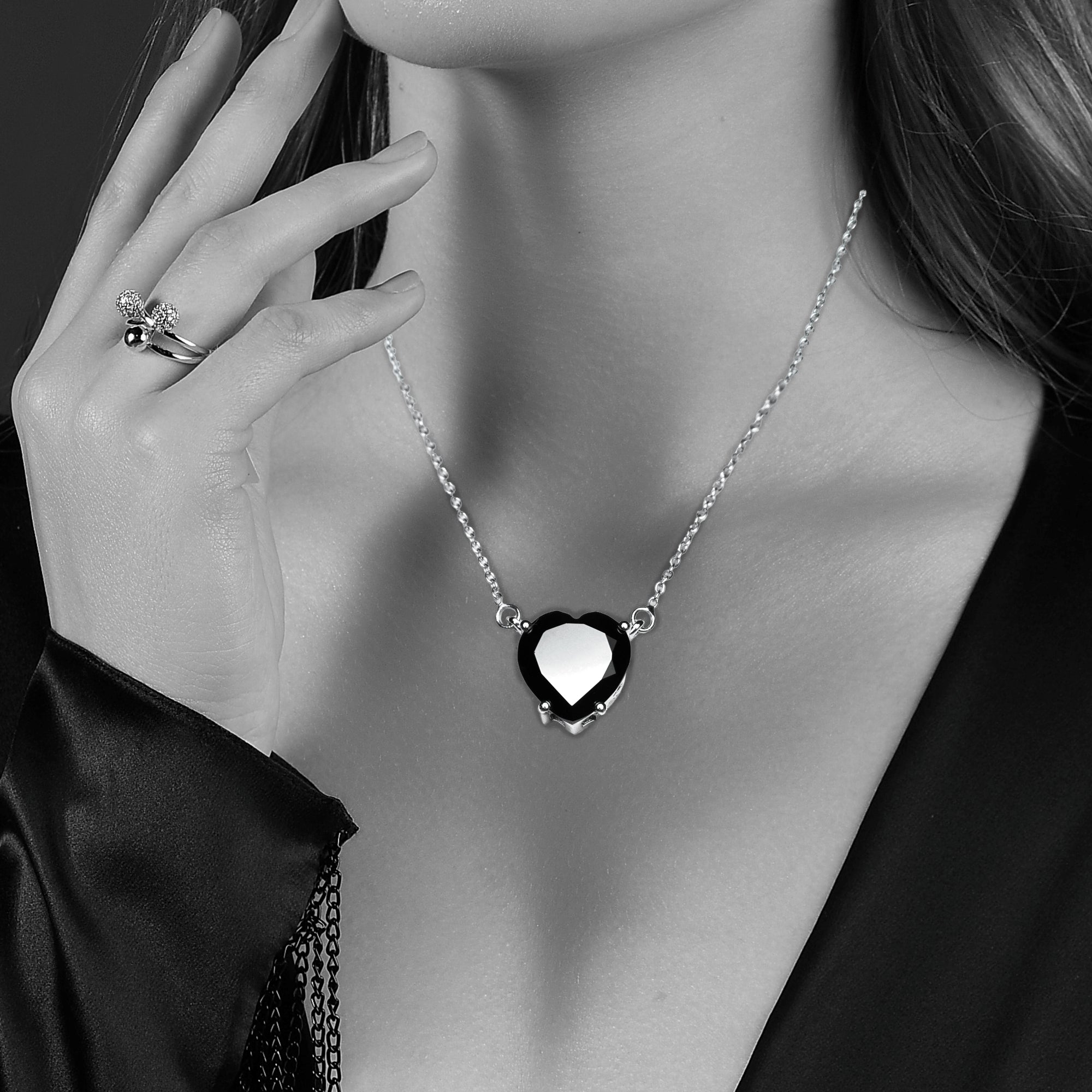 Black Spinel Heart Design Necklace