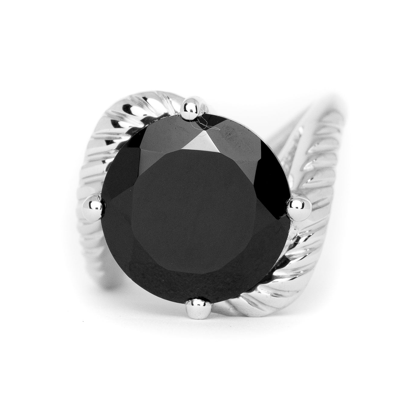 Exquisite Black Spinel Round Gemstone Ring