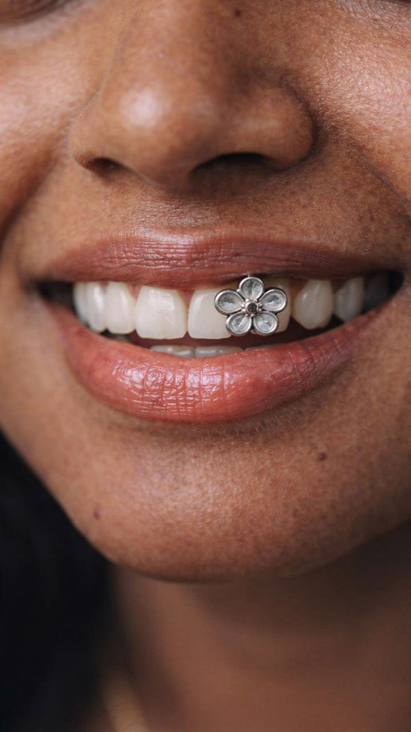 Sakura 🌸🌼 Grillz